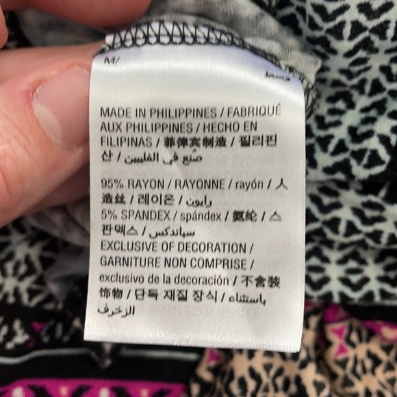 Style & Co. patterned blouse with tassel - Picture 7 of 7